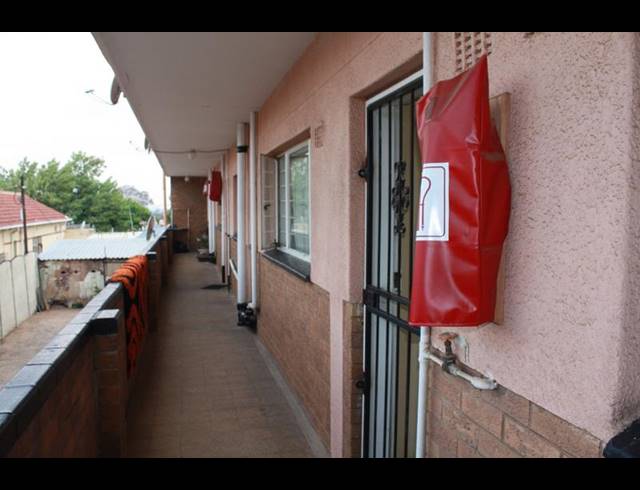 2 BEDROOM APARTMENT FOR SALE IN PRIMROSE